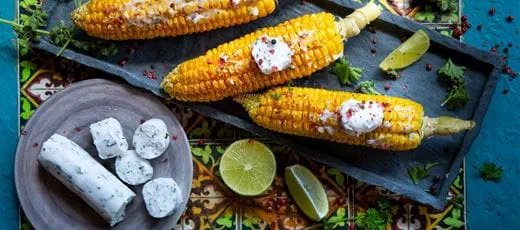 recipe image Grilovaný česnek & bylinková kukuřice