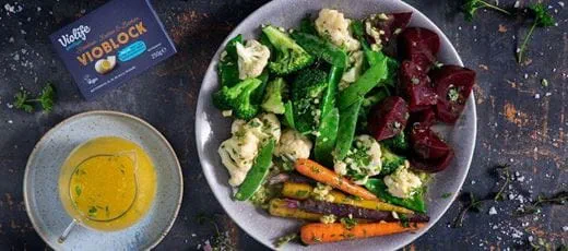 recipe image Gedämpftes Gemüse mit Kräutersauce