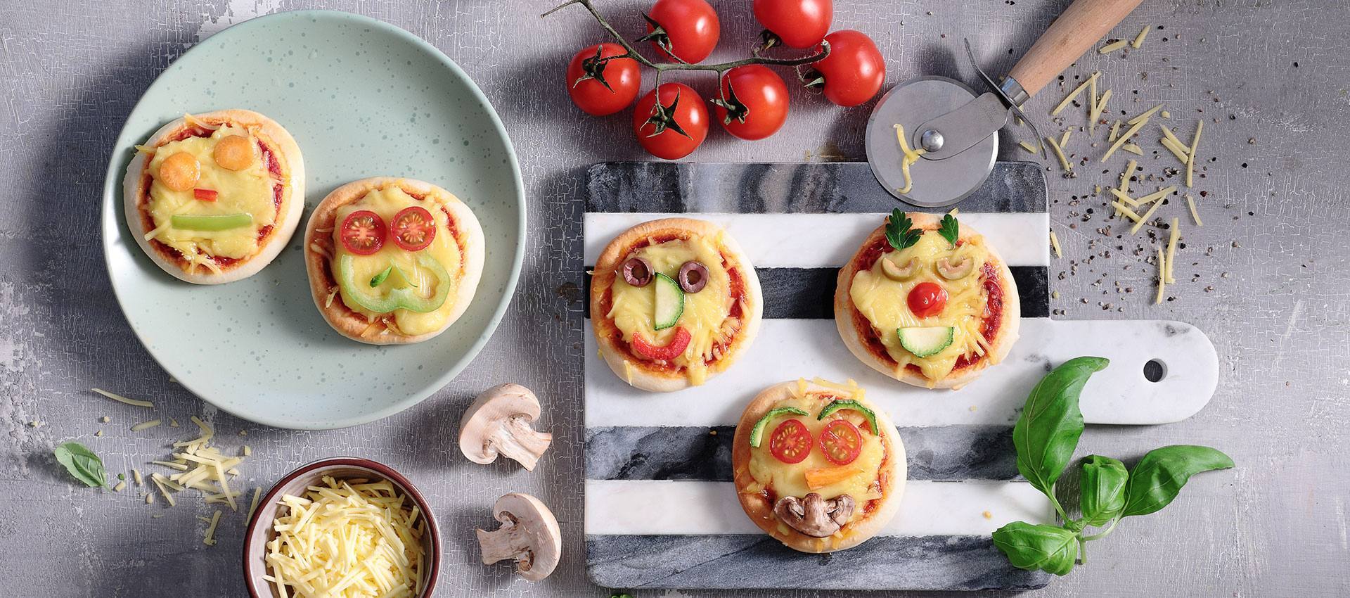 recipe image Lustige Mini-Pizza-Gesichter