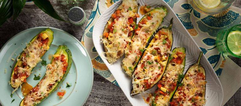 recipe image Gefüllte Auberginen und Zucchini Schiffchen