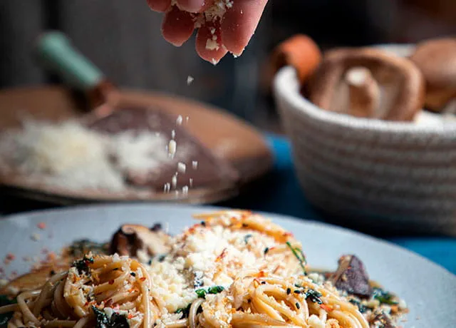 Creamy pasta with Violife
