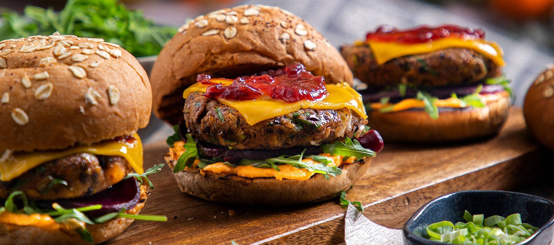 recipe image Spicy Vegan Cheeseburger