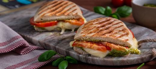 recipe image Panini Tomate et Pesto