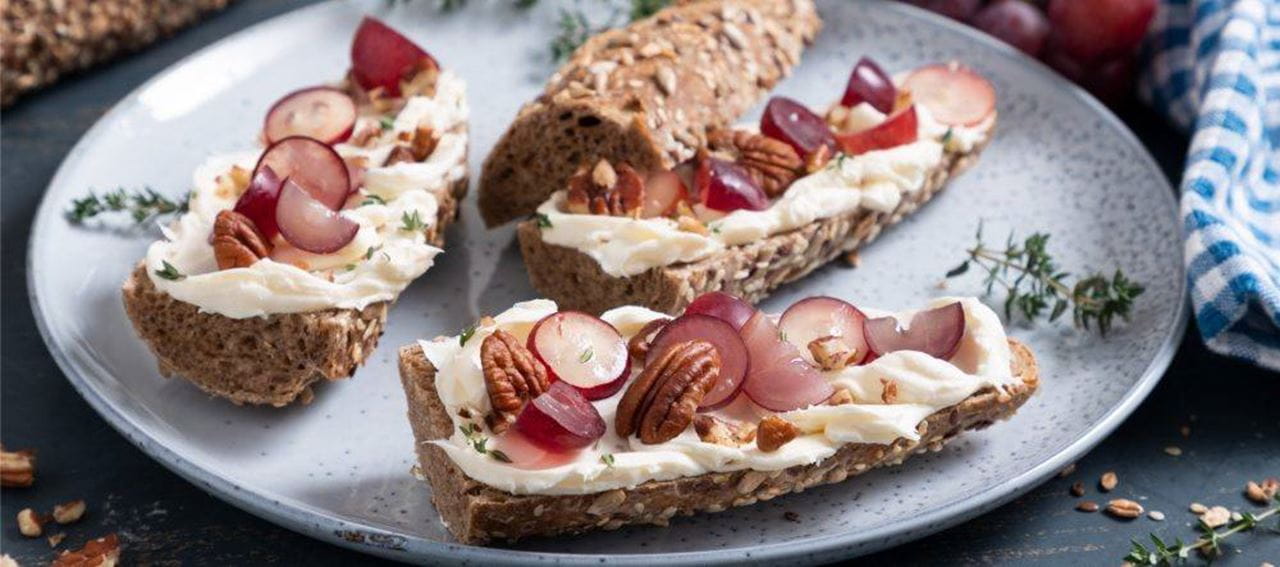 recipe image Luxueus Brood met Fruit